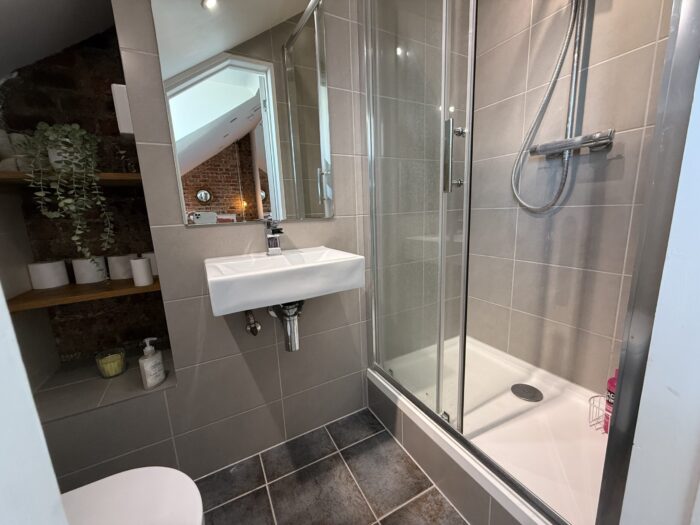 Brightons Boudoir - Image 4